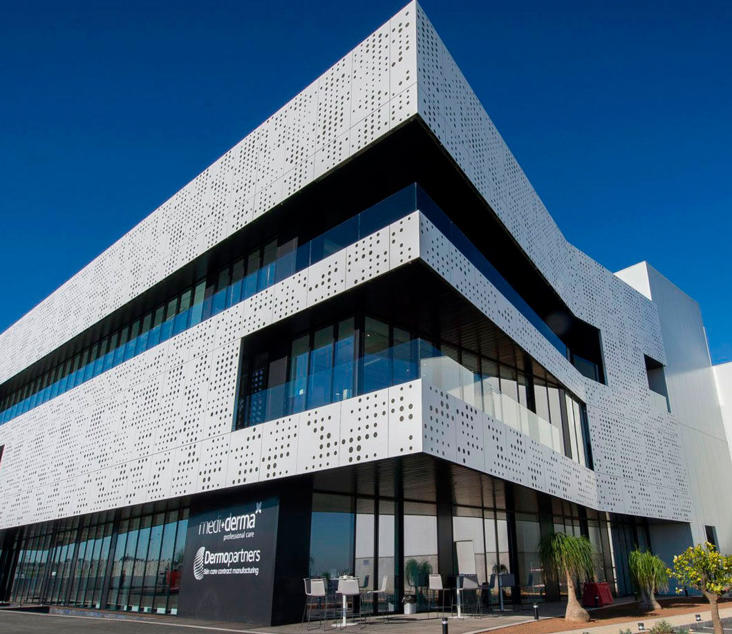 Imagen edificio por fuera Sesderma Valencia